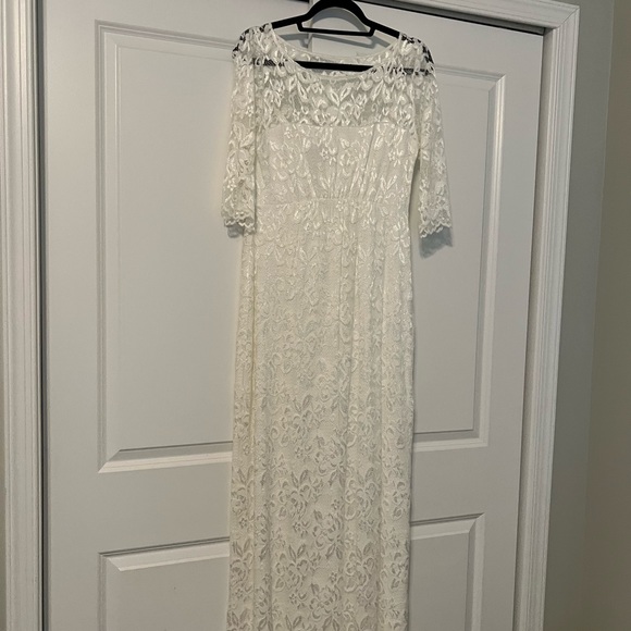 Tiffany Rose - AMELIA LACE FULL LENGTH MATERNITY WEDDING GOWN - Picture 4 of 4